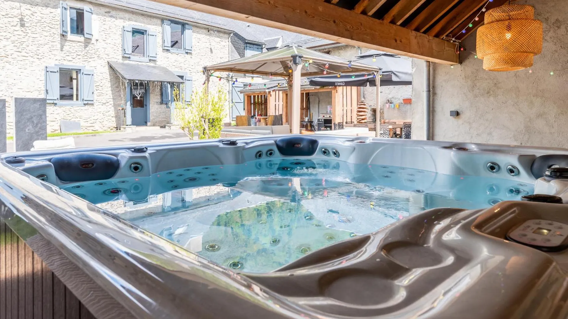 Kasalilou, Grand Gite De Prestige St Lary contacts